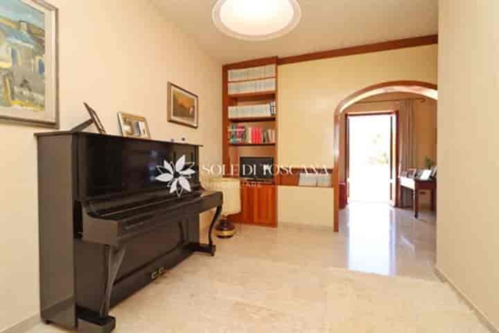 Apartment for sale in Castiglione dOrcia, Italy