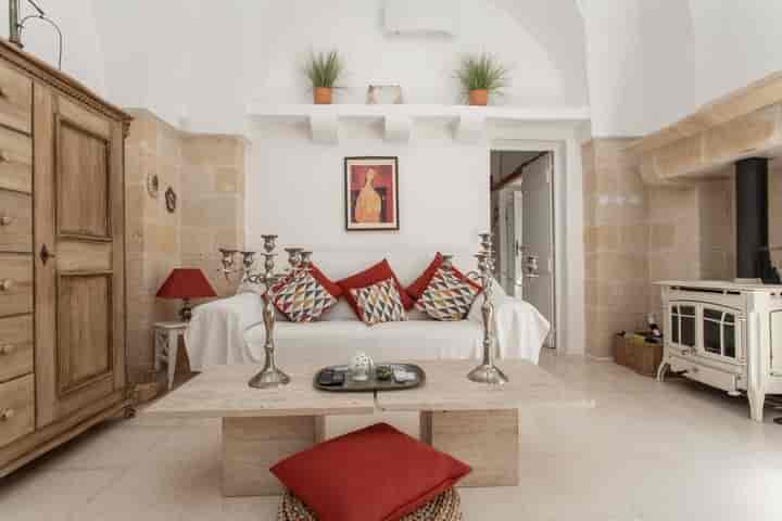 7 bedrooms house for sale in Francavilla Fontana, Italy