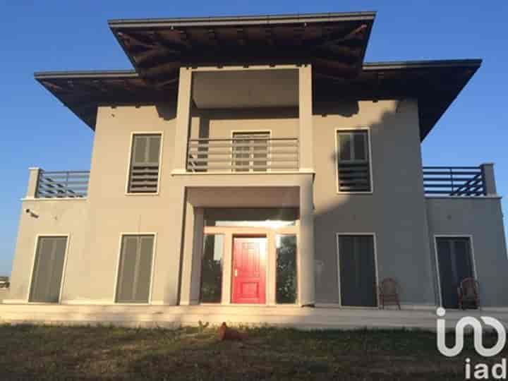 4 bedrooms house for sale in Rome, Italy