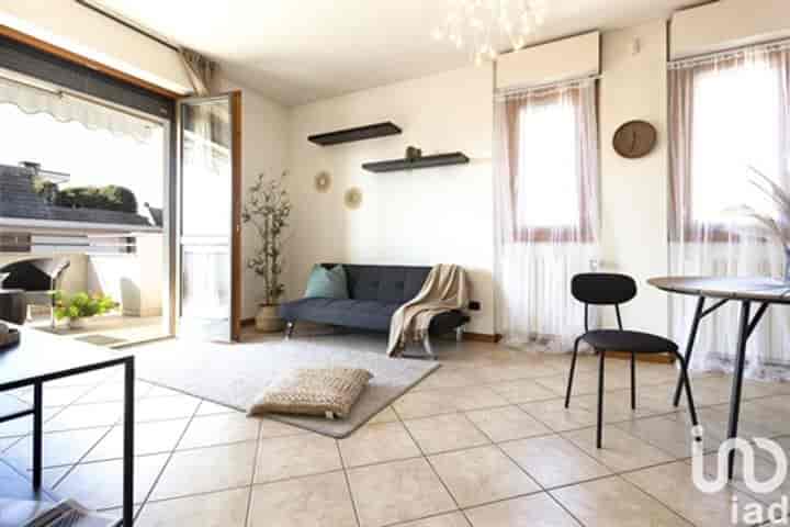 2 bedrooms apartment for sale in Mariano Comense, Italy