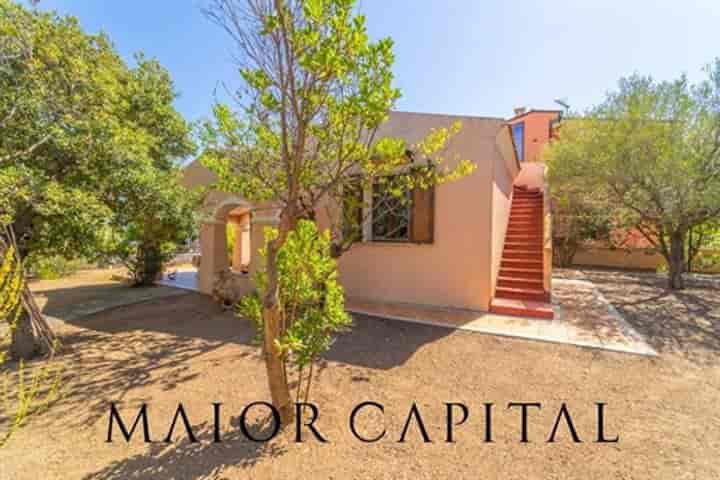 House for sale in San Teodoro, Italy