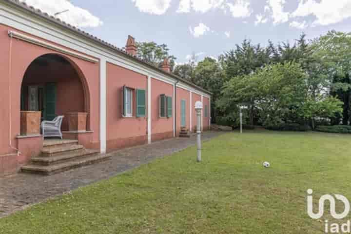 6 bedrooms house for sale in Civitanova Marche, Italy