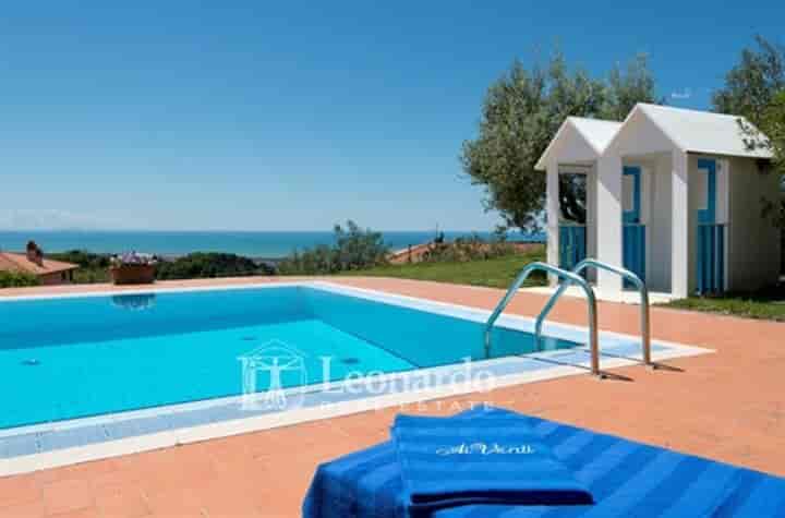 House for sale in Massarosa, Italy