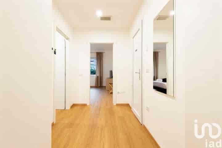 6 bedrooms house for sale in Bussolengo, Italy