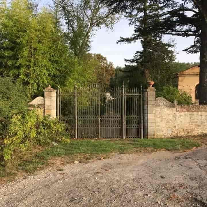 5 bedrooms house for sale in Bucine, Italy