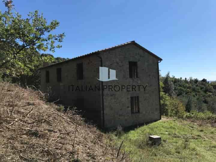 House for sale in Tuoro sul Trasimeno, Italy