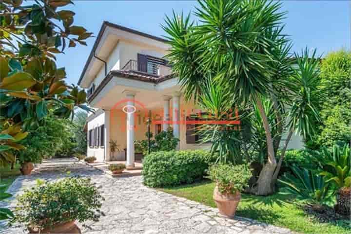 4 bedrooms house for sale in Trani, Italy