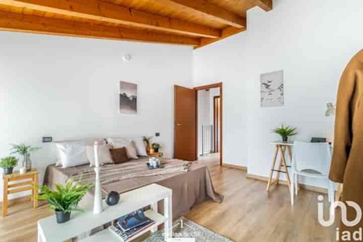 2 bedrooms house for sale in Comabbio, Italy
