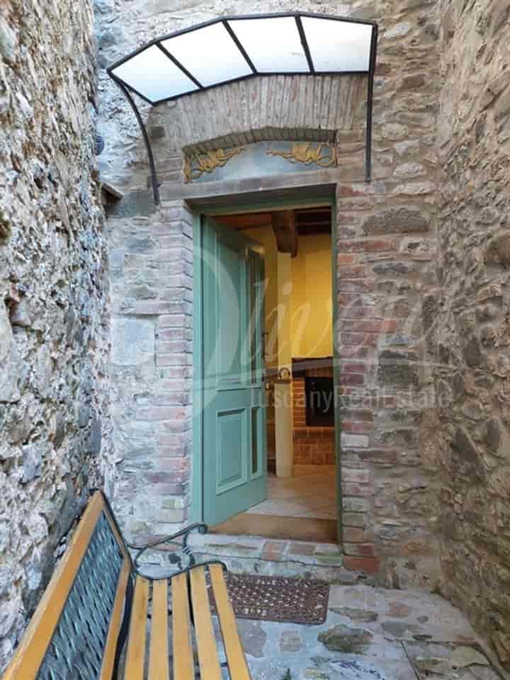 House for sale in Pescaglia, Italy