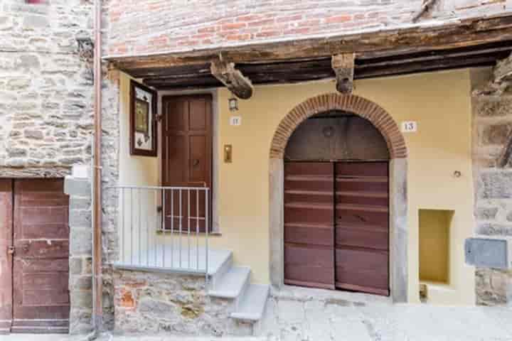 Apartment for sale in Cortona, Italy