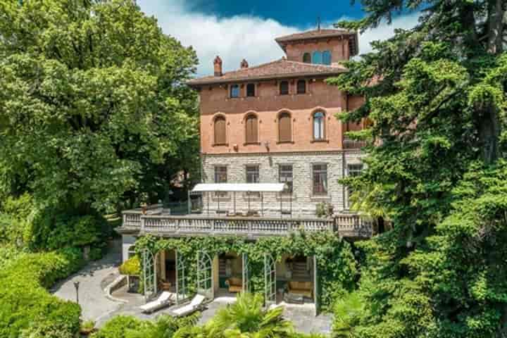 House for sale in Varese, Italy