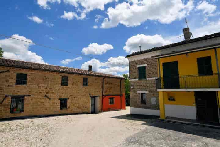 7 bedrooms house for sale in San Ginesio, Italy