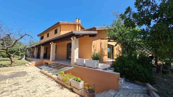 4 bedrooms house for sale in Citta SantAngelo, Italy