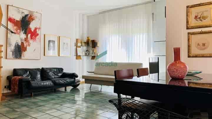 3 bedrooms house for sale in Bari, Italy