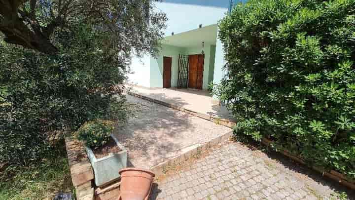 6 bedrooms house for sale in Roseto degli Abruzzi, Italy