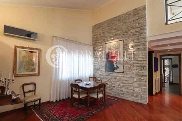 3 bedrooms house for sale in Rome, Italy