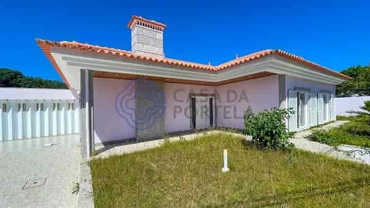 House for sale in Serzedo e Calvos, Portugal