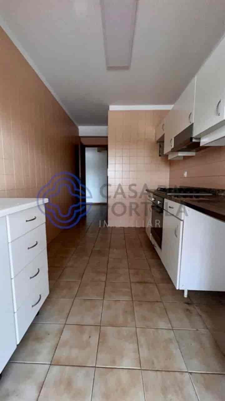 Apartment for sale in Sao Mamede De Infesta, Portugal