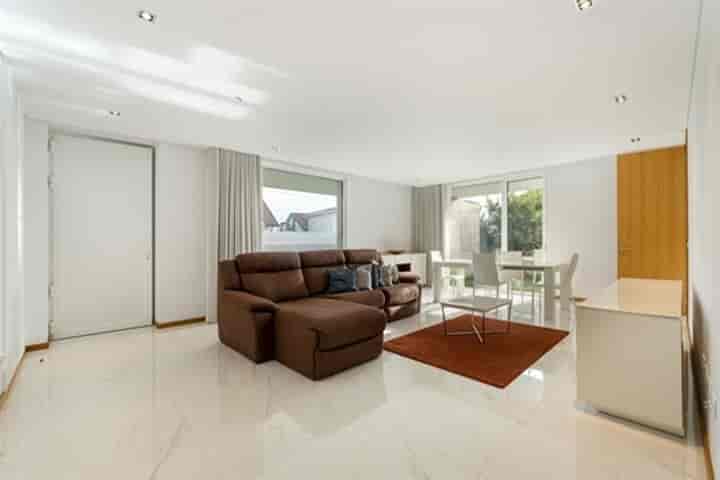 7 bedrooms house for sale in Meixomil, Portugal