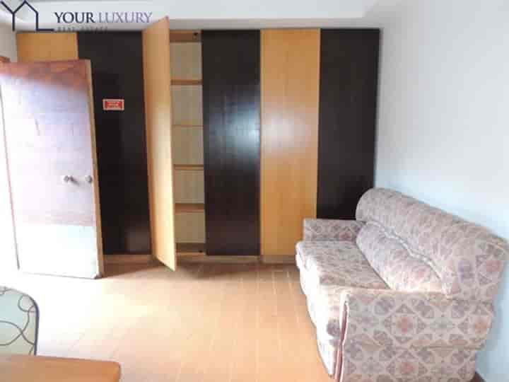 House for sale in Ramada e Canecas, Portugal