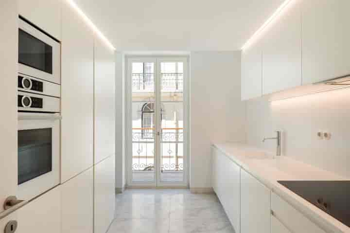 2 bedrooms apartment for sale in Chiado, Portugal