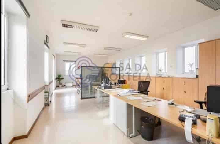 House for sale in Avintes, Portugal