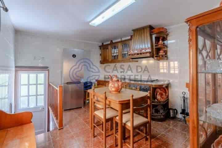 House for sale in Souselo, Portugal