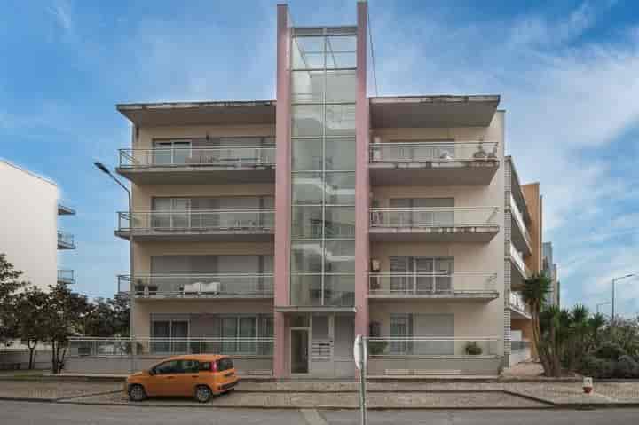 3 bedrooms apartment for sale in Sao Martinho Do Porto, Portugal