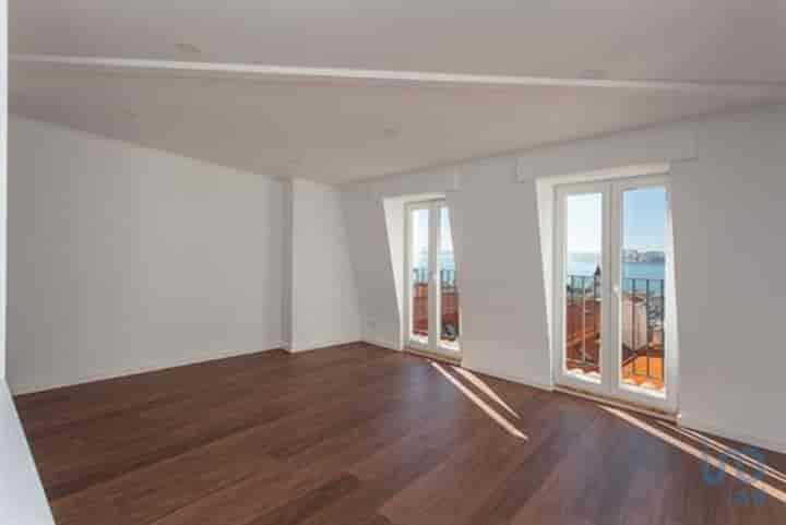 2 bedrooms apartment for sale in Lisbon, Portugal