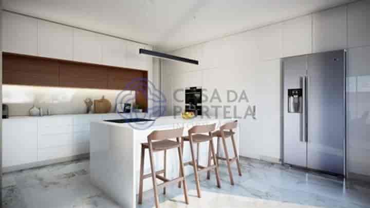 House for sale in Canelas, Portugal