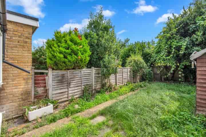 2 bedrooms house for sale in Isleworth, United Kingdom