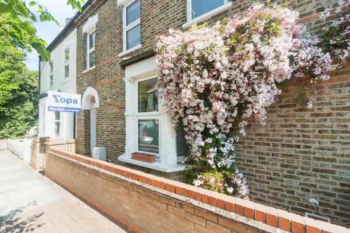 3 bedrooms house for sale in London, United Kingdom