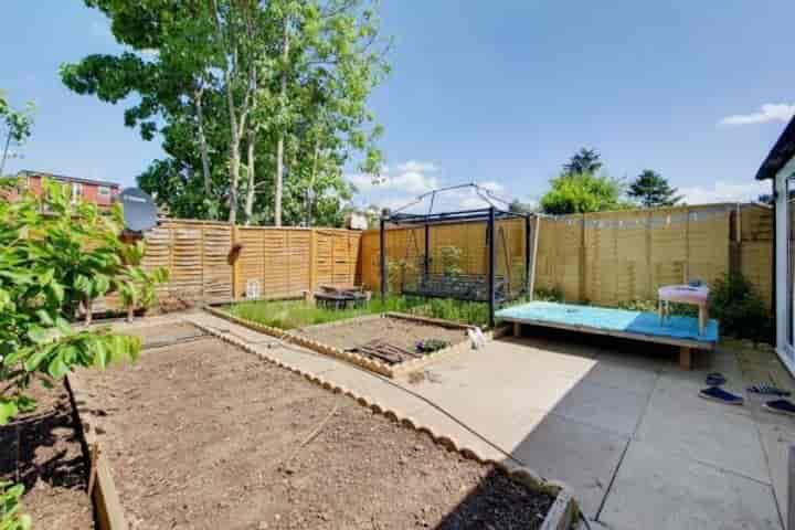 3 bedrooms house for sale in London, United Kingdom