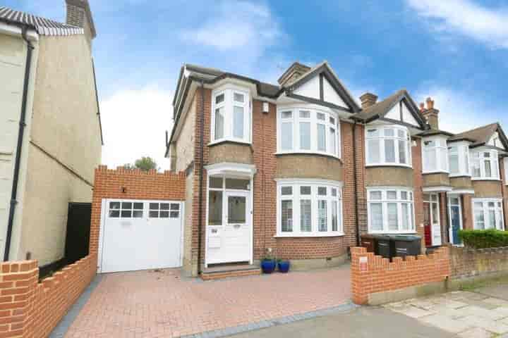 4 bedrooms house for sale in Gravesend, United Kingdom