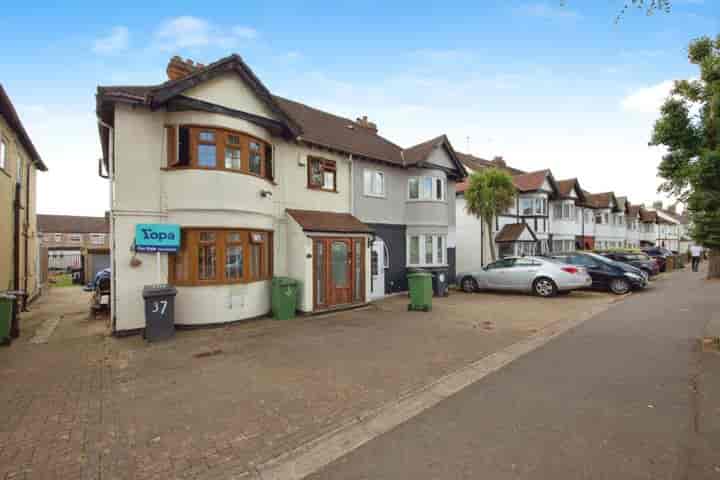 4 bedrooms house for sale in London, United Kingdom