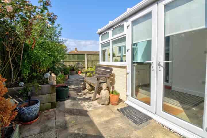 1 bedroom house for sale in Chichester, United Kingdom