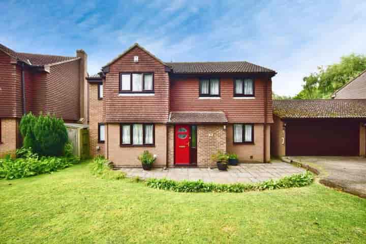 4 bedrooms house for sale in Chatham, United Kingdom