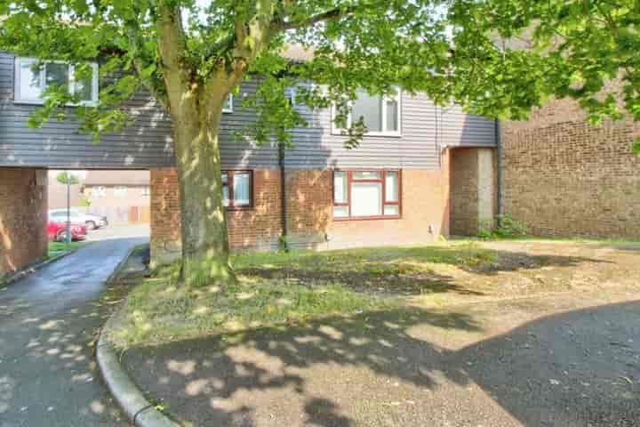 1 bedroom house for sale in Dunstable, United Kingdom