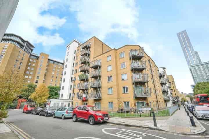 1 bedroom apartment for sale in London, United Kingdom