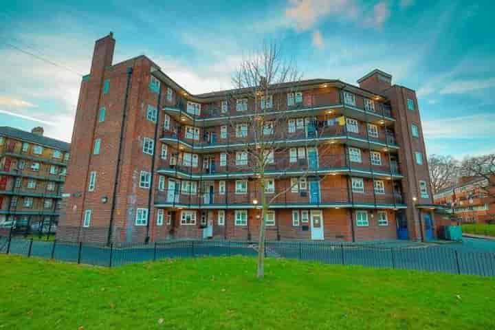 3 bedrooms apartment for sale in London, United Kingdom