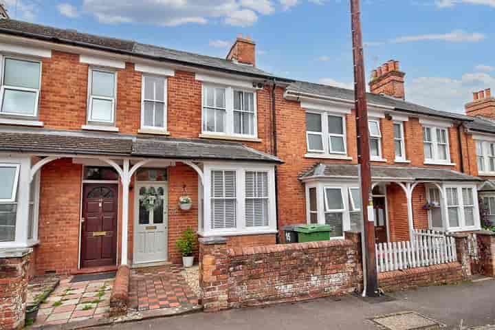 3 bedrooms house for sale in Basingstoke, United Kingdom