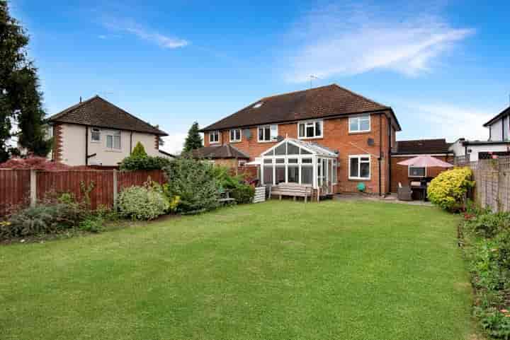 4 bedrooms house for sale in Ashtead, United Kingdom