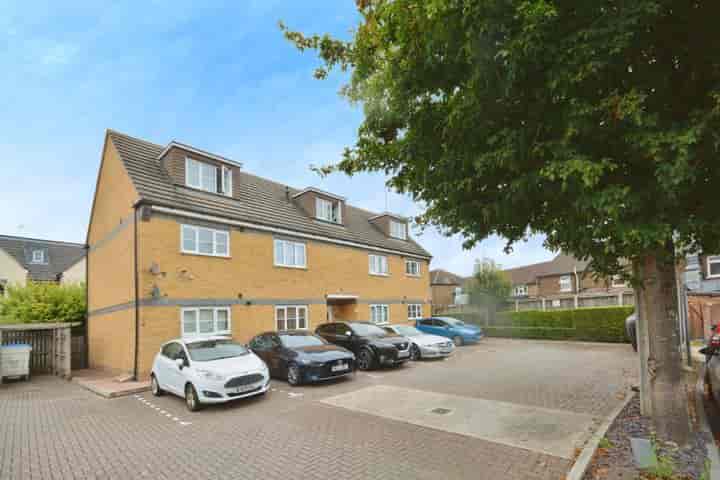 1 bedroom house for sale in Waltham Cross, United Kingdom