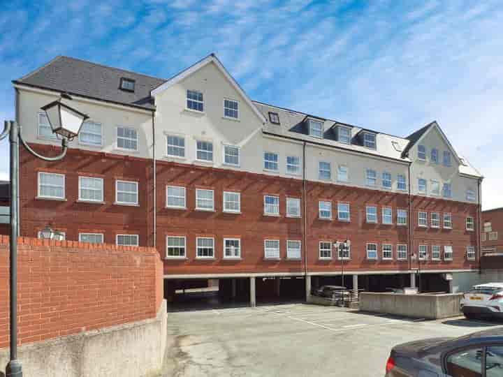 2 bedrooms apartment for sale in Basingstoke, United Kingdom