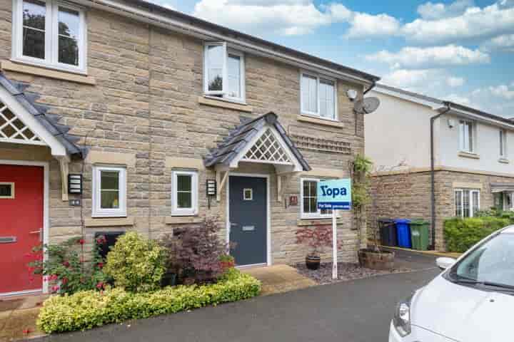 3 bedrooms house for sale in Mossley, United Kingdom