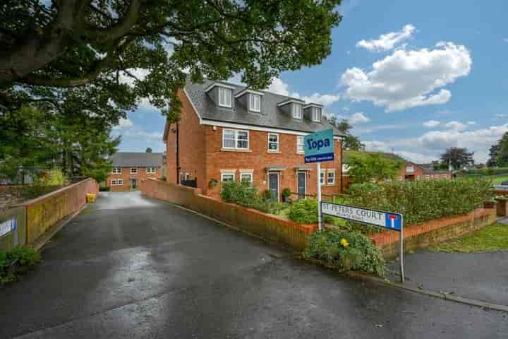 5 bedrooms house for sale in Market Drayton, United Kingdom