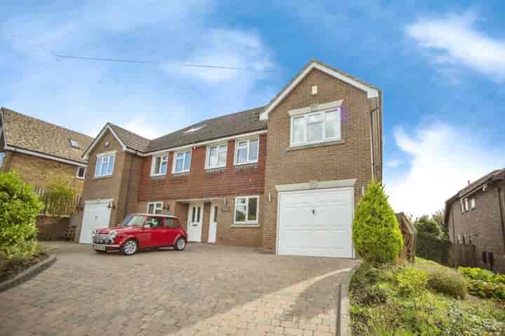 5 bedrooms house for sale in Rochester, United Kingdom