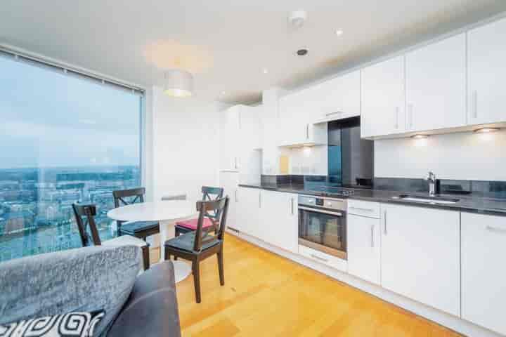 2 bedrooms apartment for sale in Chatham, United Kingdom