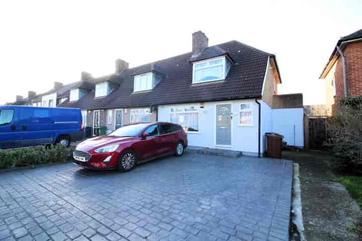 2 bedrooms house for sale in Dagenham, United Kingdom