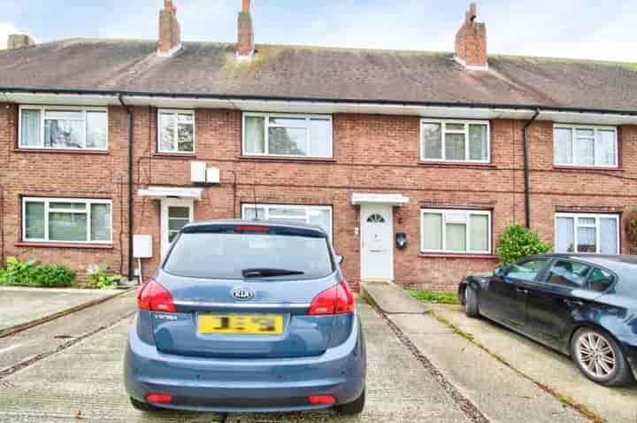 2 bedrooms house for sale in Romford, United Kingdom